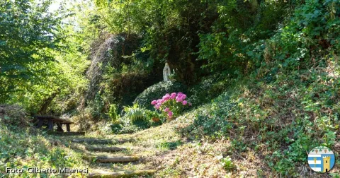 Grotta della Madonna del Bosco - Canevino
