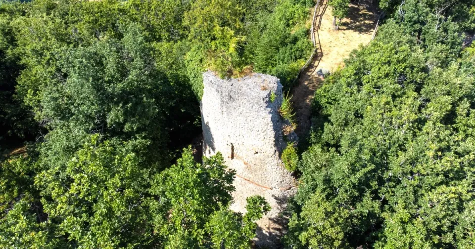 immagine del borgo 1: Castello di Verde